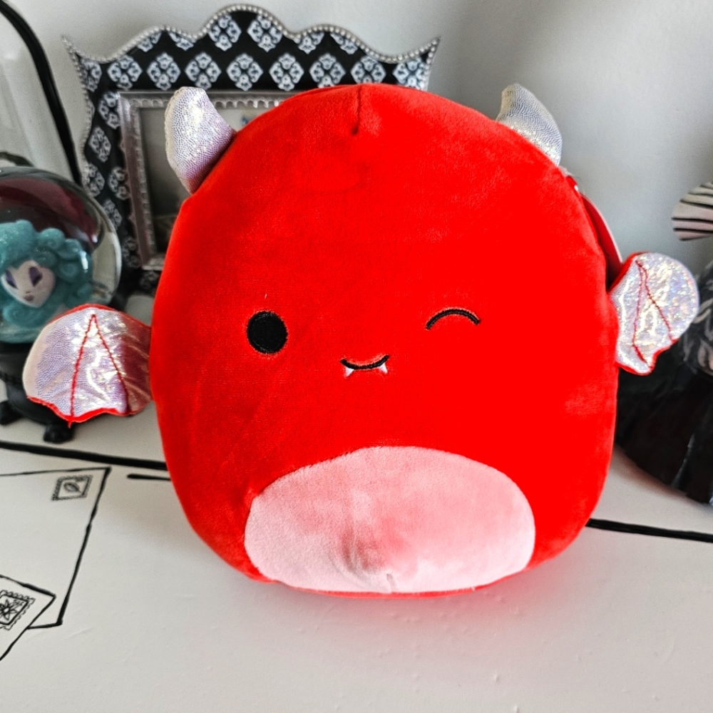 *NWT* Squishmallows 2022 Halloween Exclusive 8" Karlie the Devil Bat